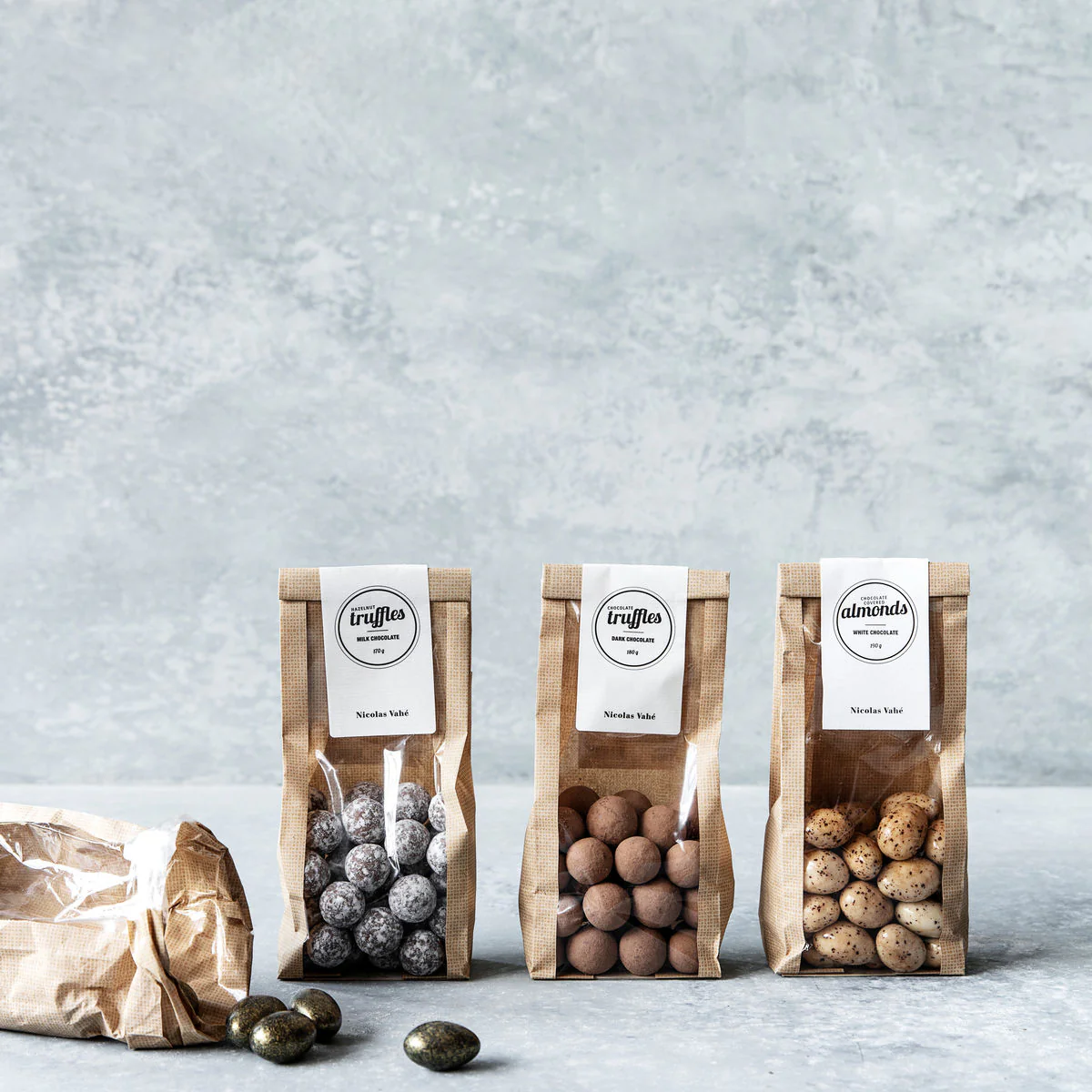 Chocolate covered almonds w. cinnamon - Image 2